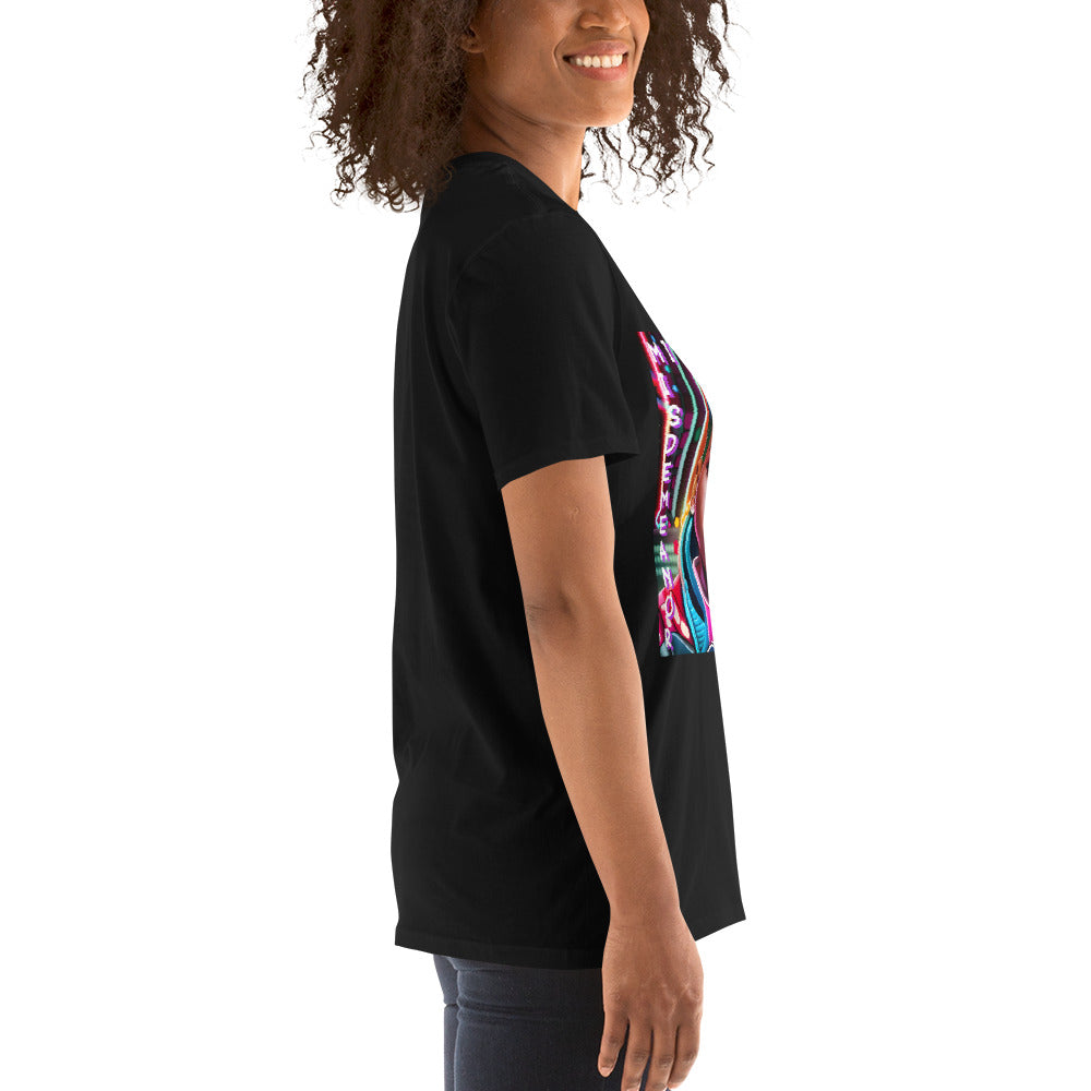 Missy Misdemeanor (Bildstörung, gewollt) Kurzärmeliges Unisex-T-Shirt